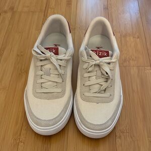 Kizik Prague Women’s 8.5